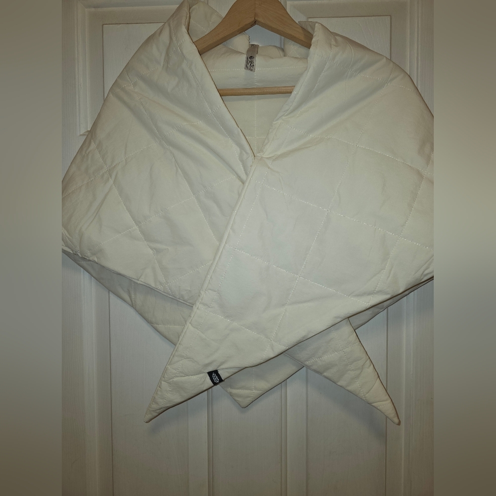 FP Movement by Free People Triangle Quilted Scarf in Ivory New Without Tags - Picture 3 of 8